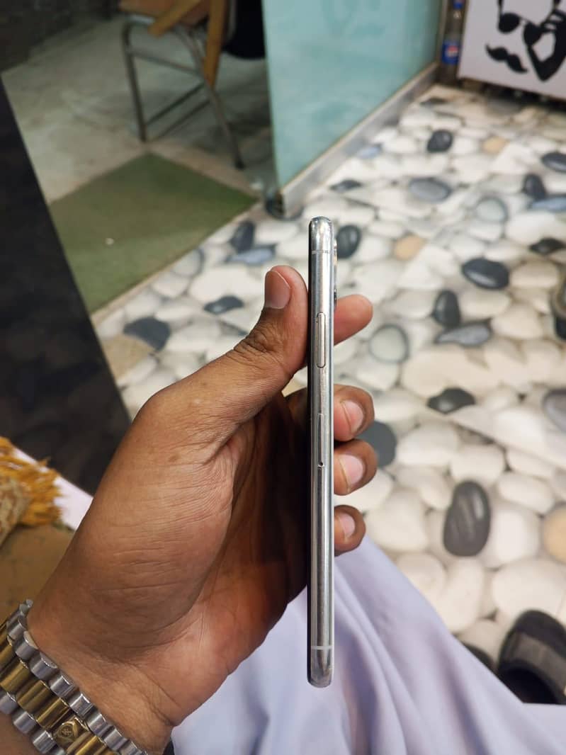 Apple iPhone X 1