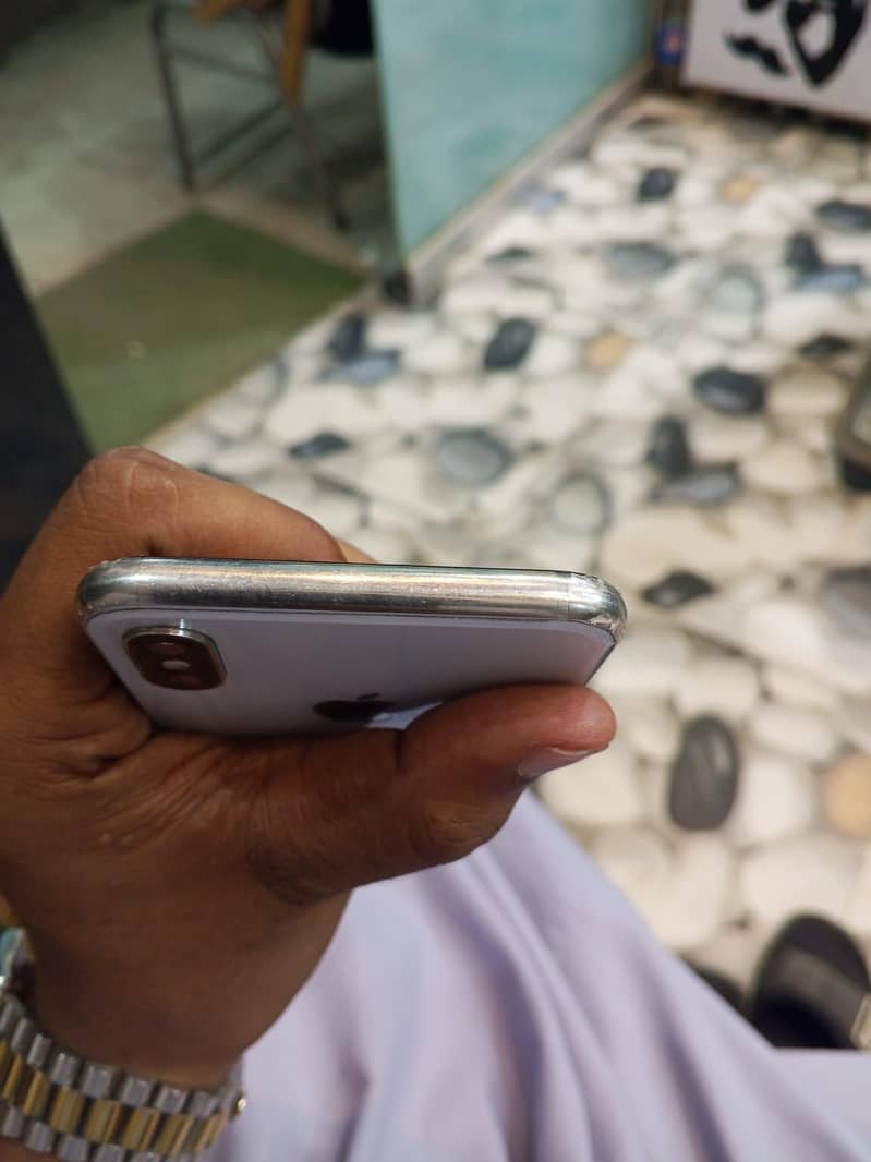 Apple iPhone X 2