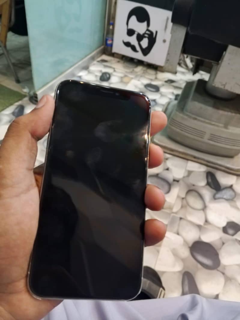 Apple iPhone X 5