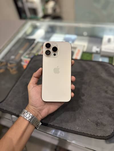 iPhone 16 Pro Max JV
