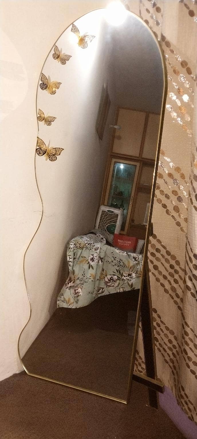 6ft Mirror 3