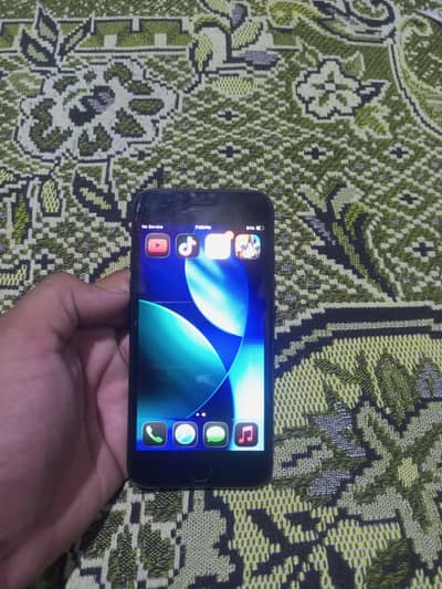 Apple iPhone SE