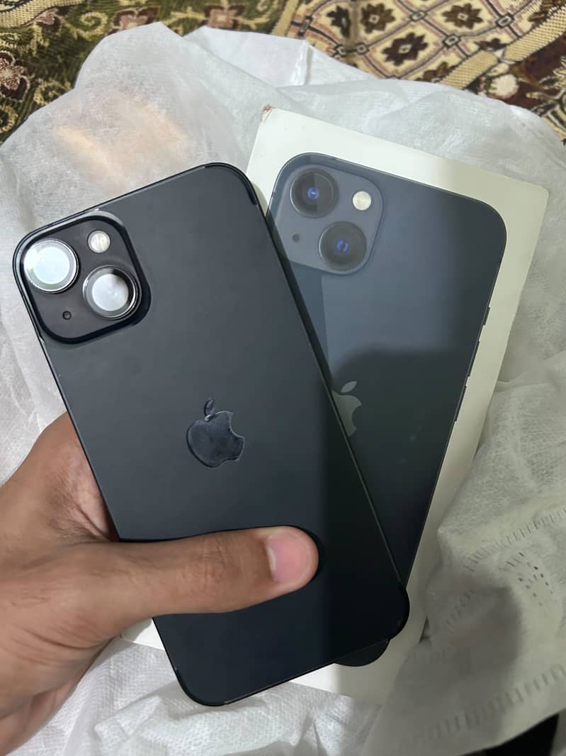 Apple iPhone 13 0