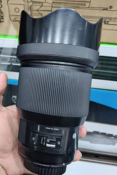 Sigma 85mm f/1.4 Canon mount fresh condition