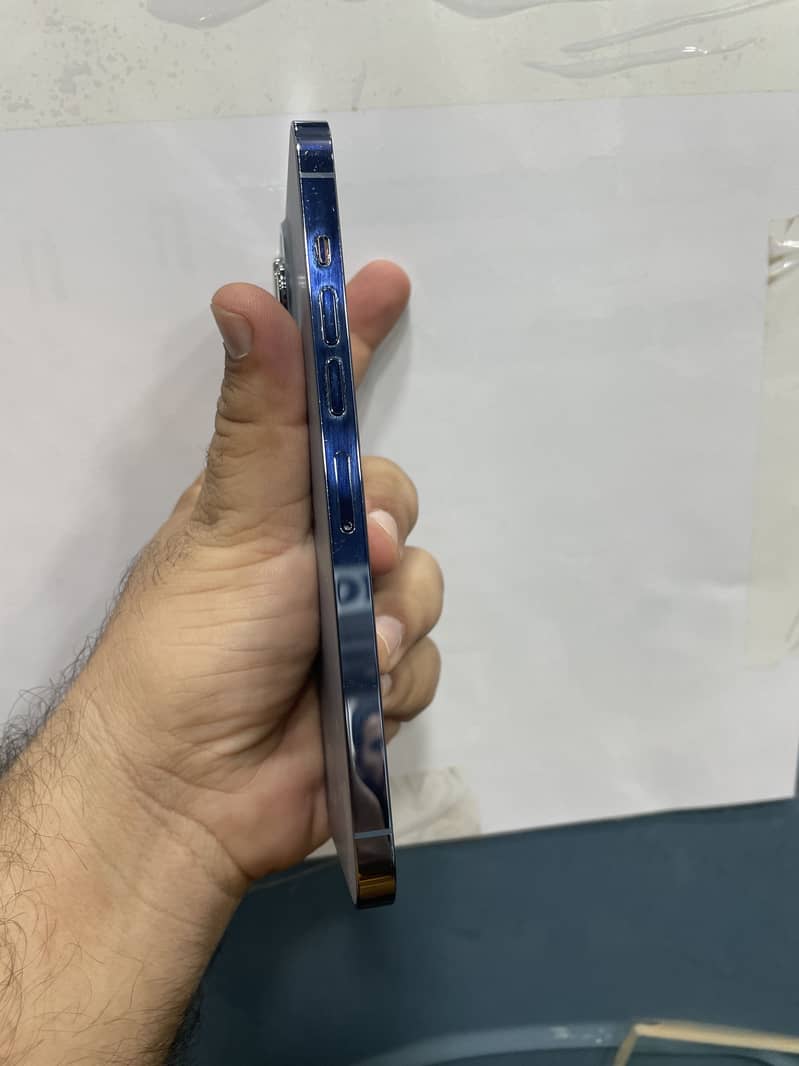 Apple iPhone 13 Pro Max 3