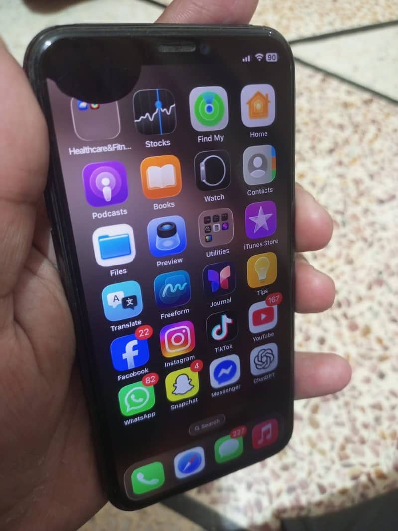 Apple iPhone 11 Pro 3