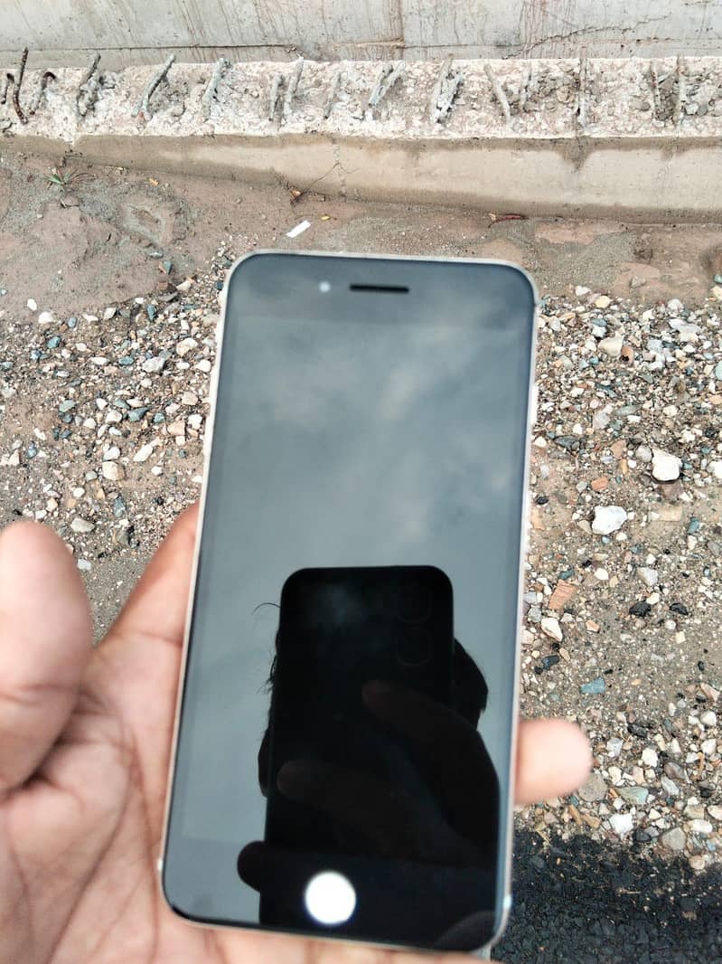 Apple iPhone 7 Plus 3