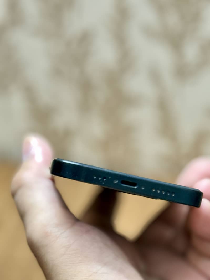 iPhone 13 JV 5