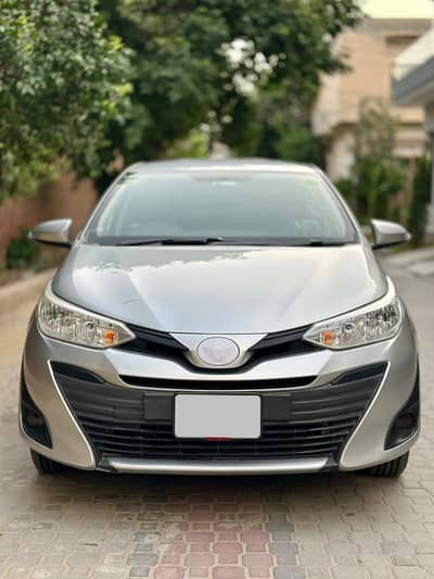 Toyota Yaris 2021 CVT Full option