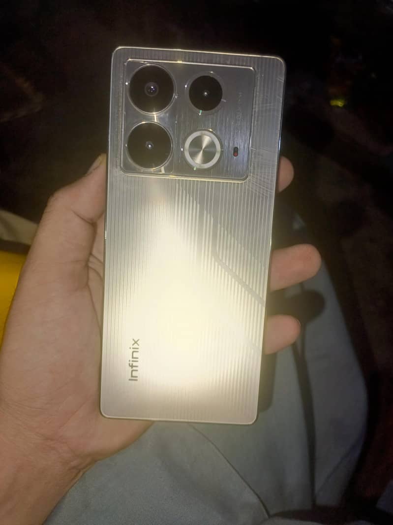 Infinix Note 40 0