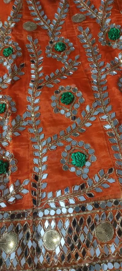 bridal menhdi lengha