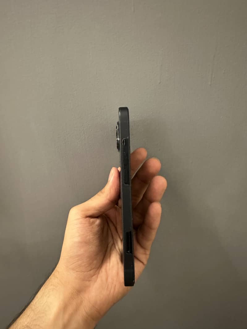 Apple iPhone 13 6