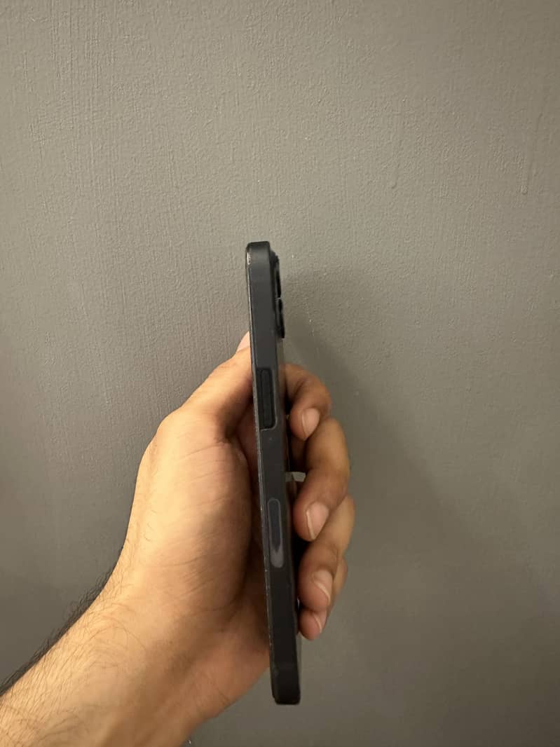 Apple iPhone 13 9