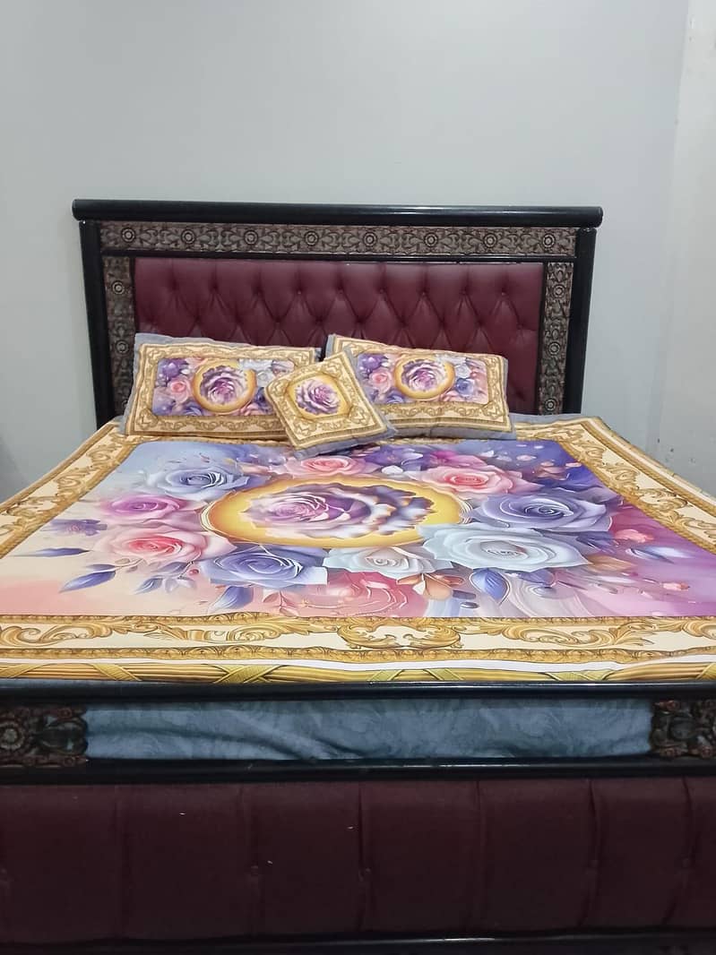 bed and sofa set 0