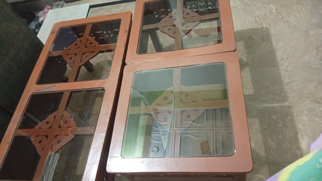 tables 0