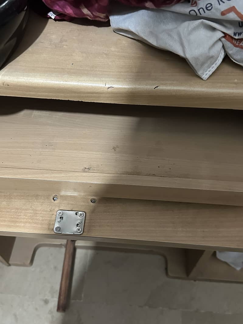 Computer table or workstation 1