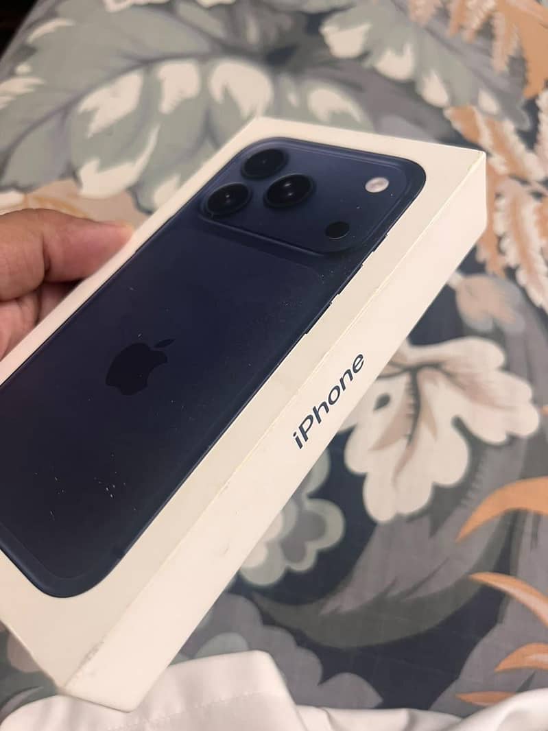 Apple iPhone 17 Pro 0