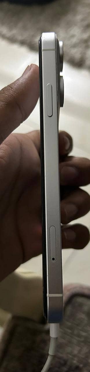 Apple iPhone XR 4