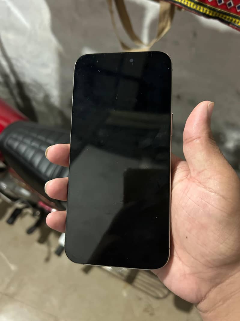 Apple iPhone 15 Pro Max 5