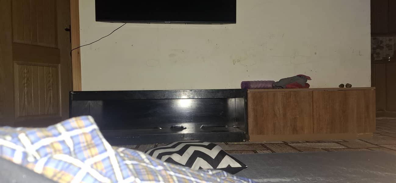 led panel good condition 1