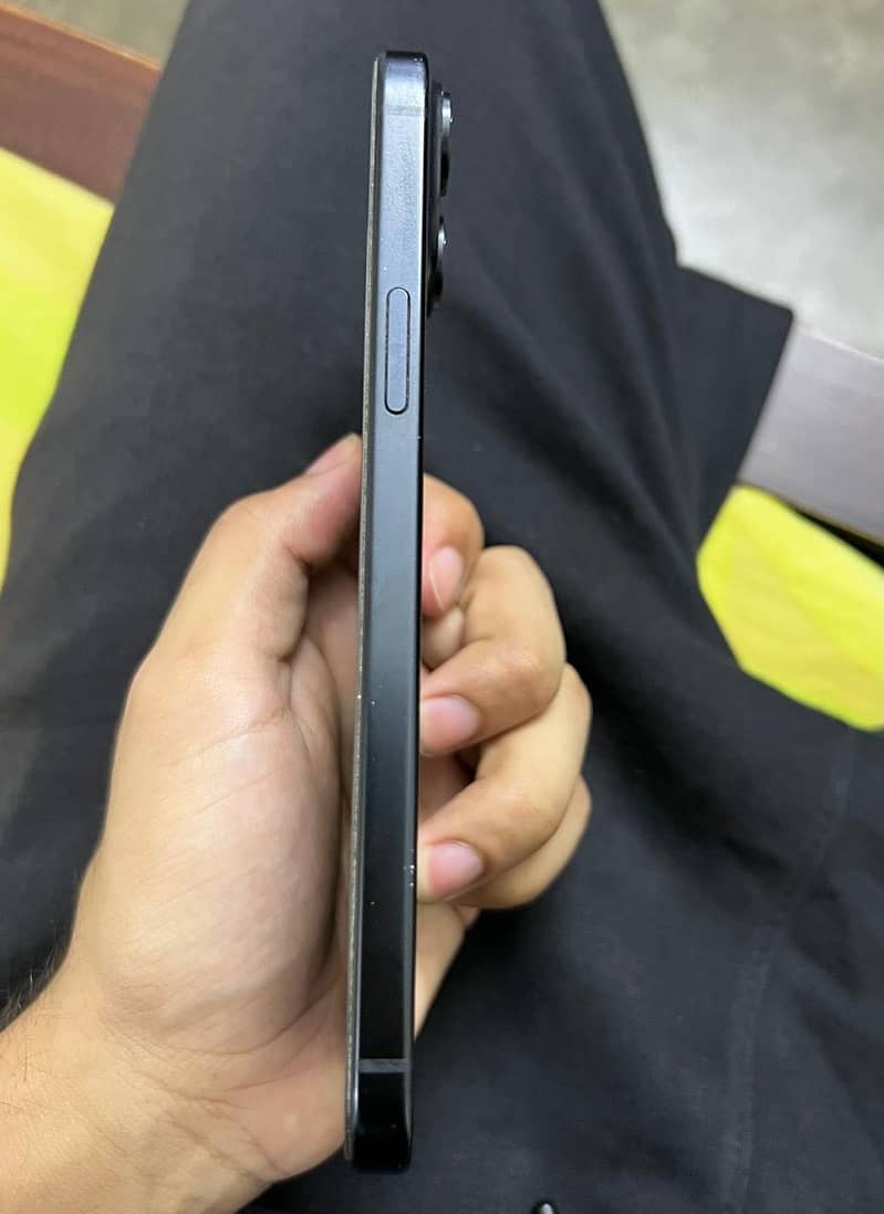 Apple iPhone 15 plus 2