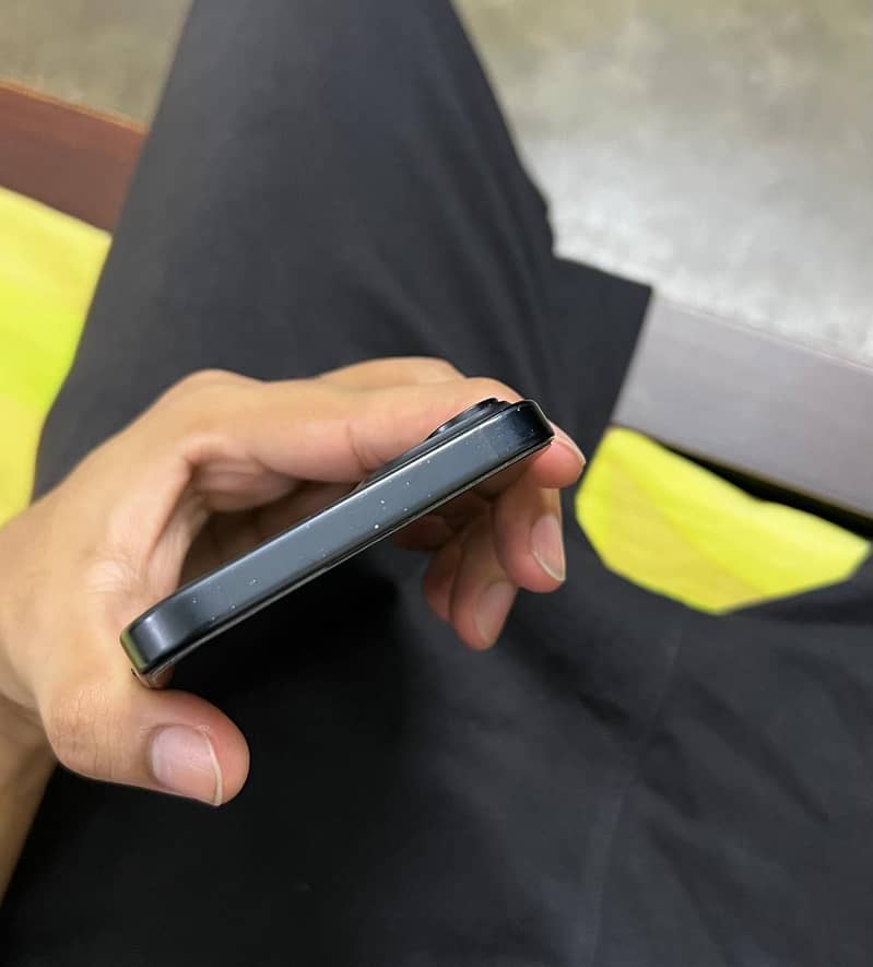 Apple iPhone 15 plus 4
