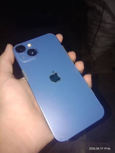 Apple iPhone 13