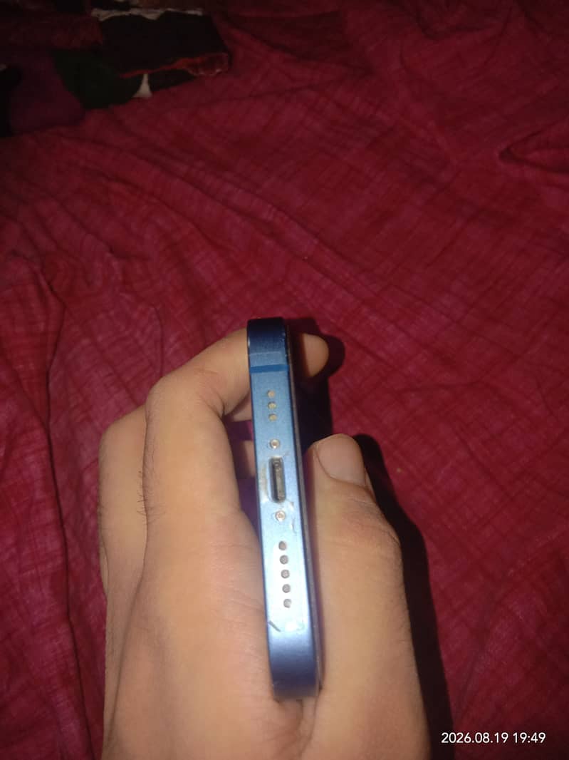 Apple iPhone 13 3