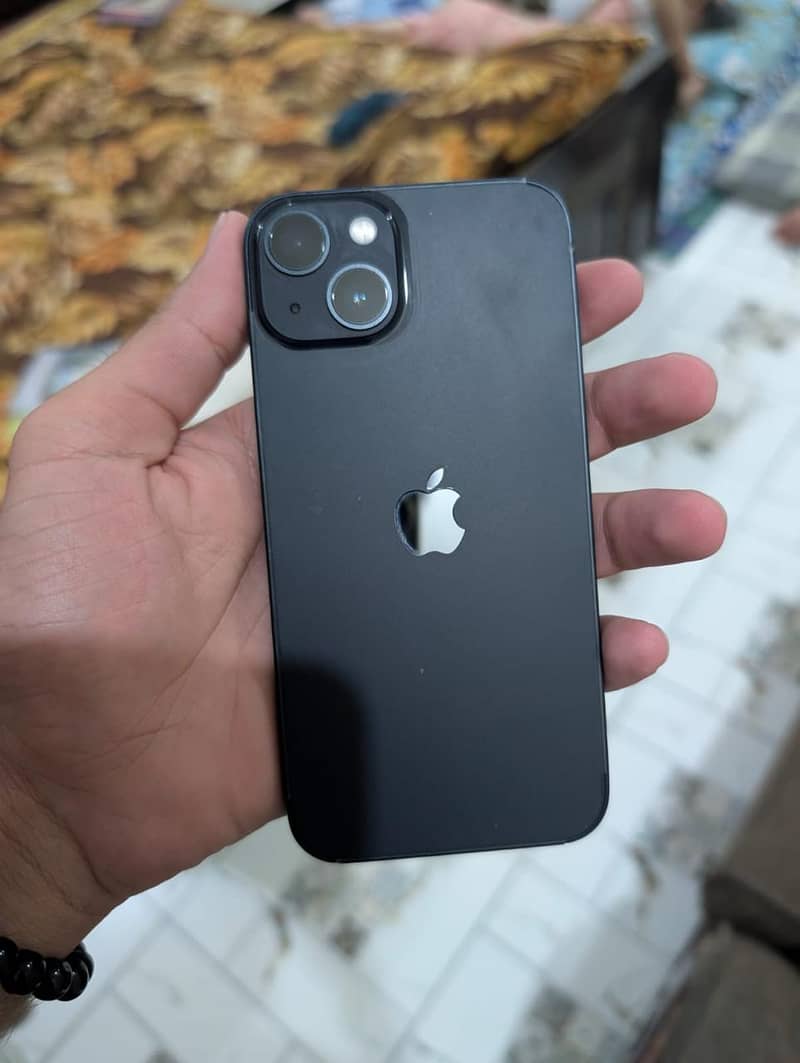 Apple iPhone 13 4