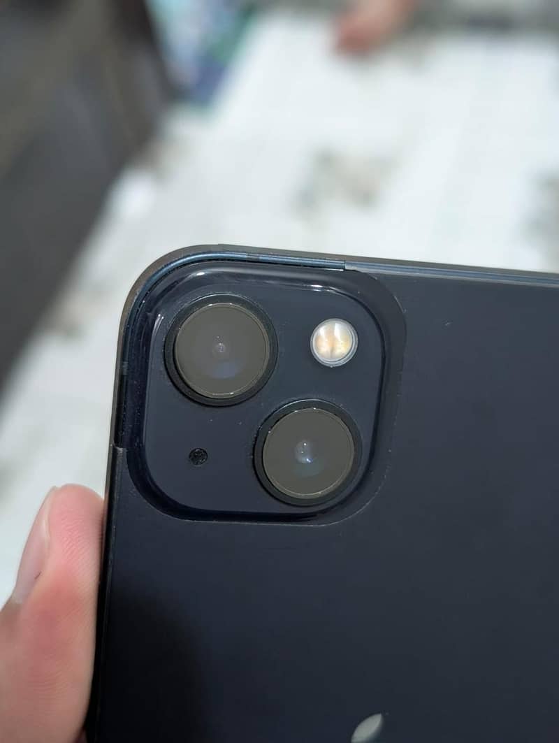 Apple iPhone 13 5