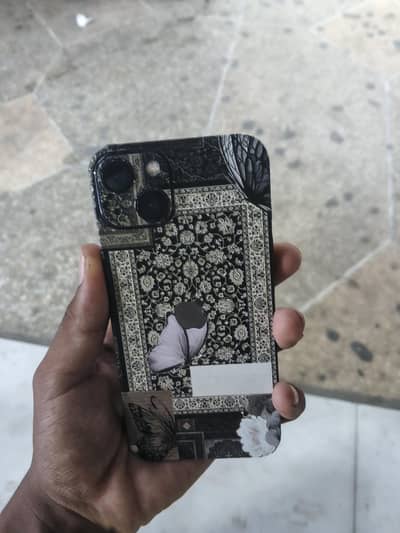 Apple iPhone 13