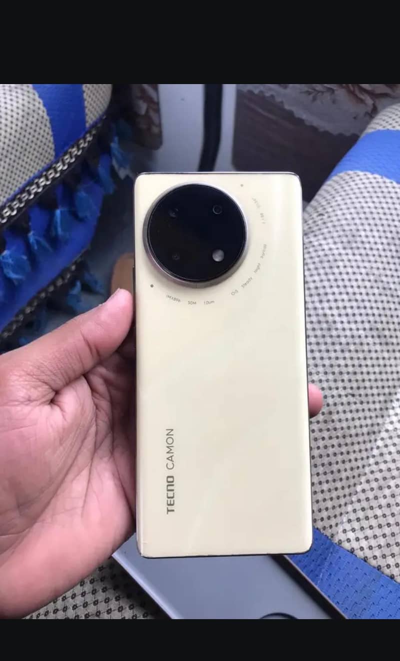 Tecno CAMON 30S 1