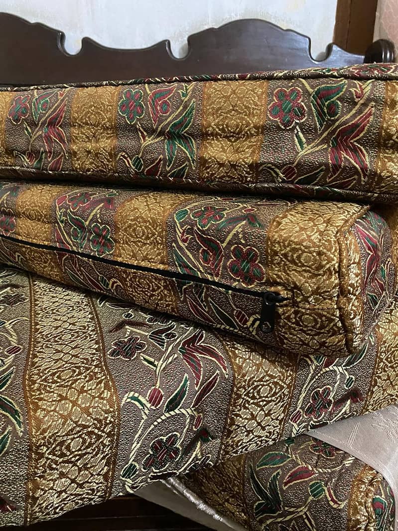 Sofa set for sell 1