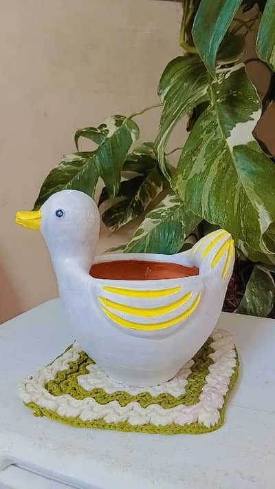 painted duck pot