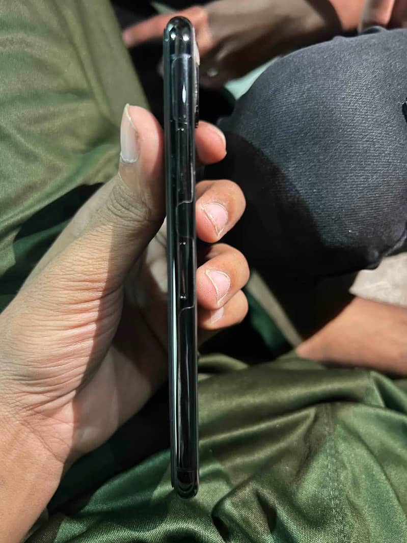 Apple iPhone X 5