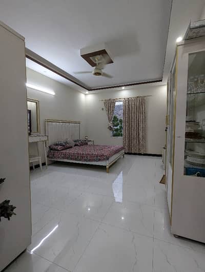 North Nazimabad block D 2nd floor 3 bed DD 3 attached Washrooms Huge bed rooms sizes