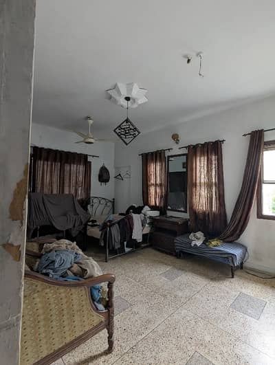 North Nazimabad Block T G+1 Old House For Sale Peaceful Location