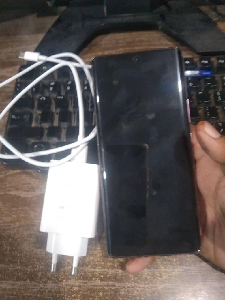Infinix Zero 40 4