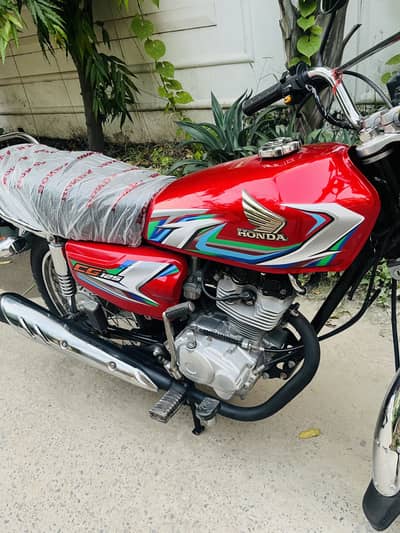 Honda cg 125 2023 model brand new bike 10/10 condition