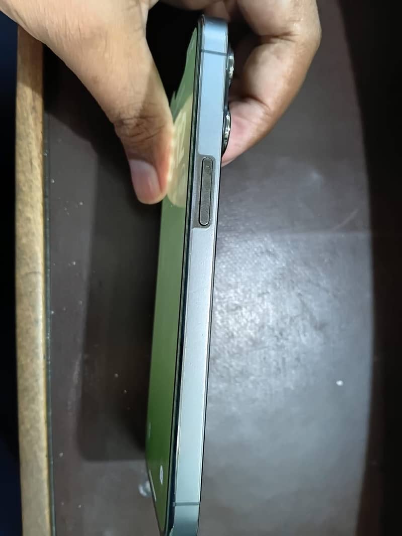 Apple iPhone 13 Pro 3