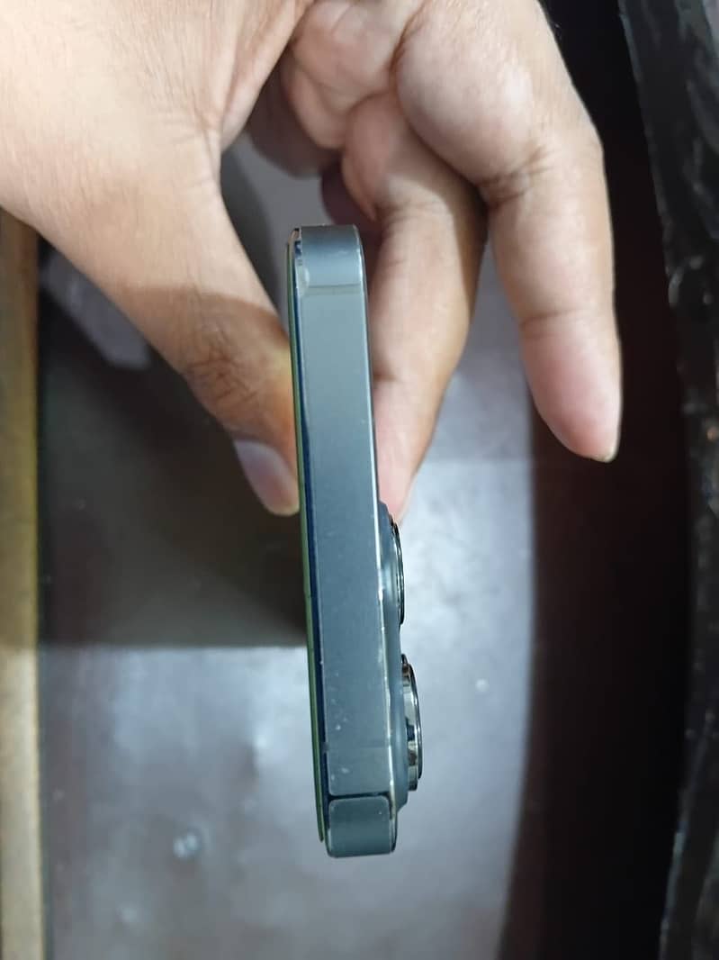 Apple iPhone 13 Pro 6