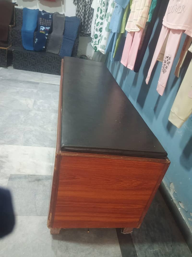 2 benches 2