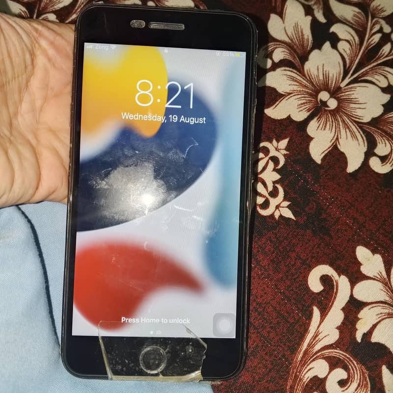 Apple iPhone 7 Plus 0