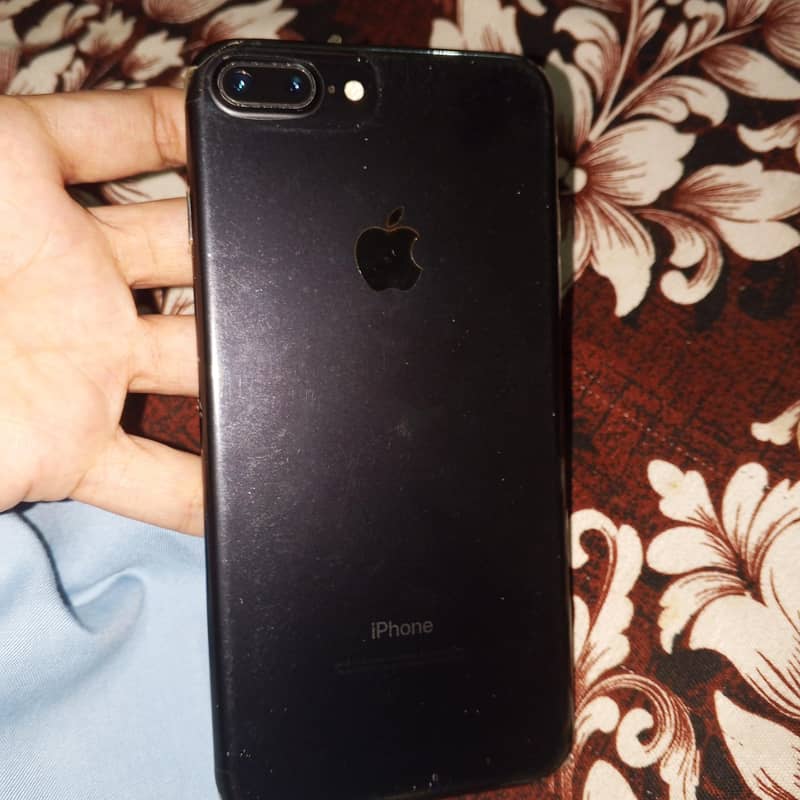 Apple iPhone 7 Plus 1