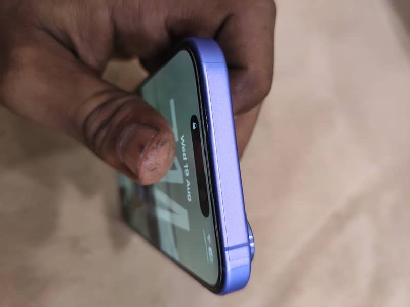Apple iPhone 16 1