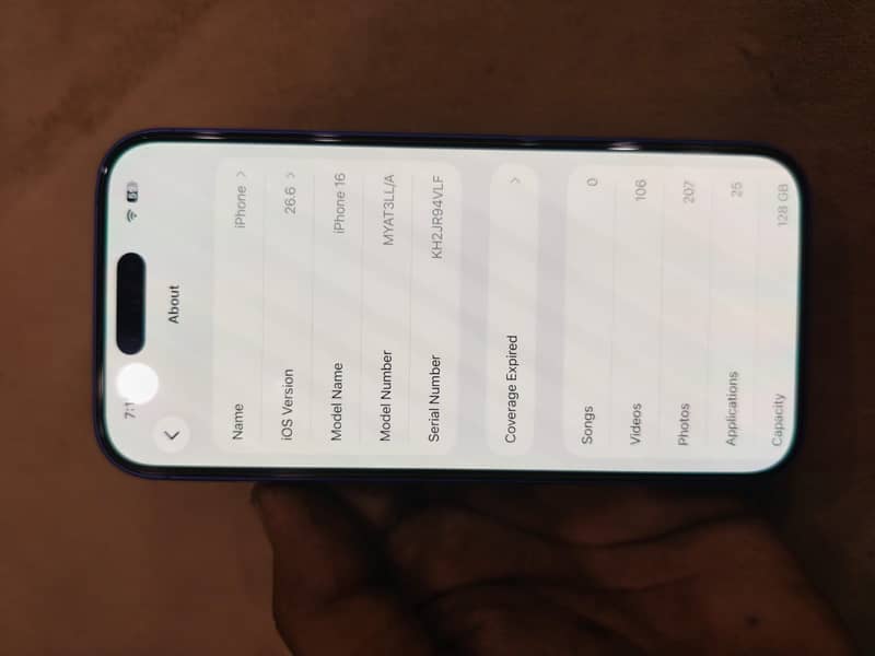Apple iPhone 16 3