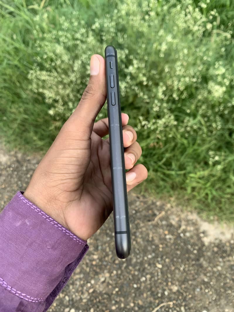 Apple iPhone 11 2