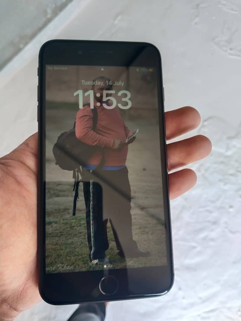 Apple iPhone 8 Plus 2