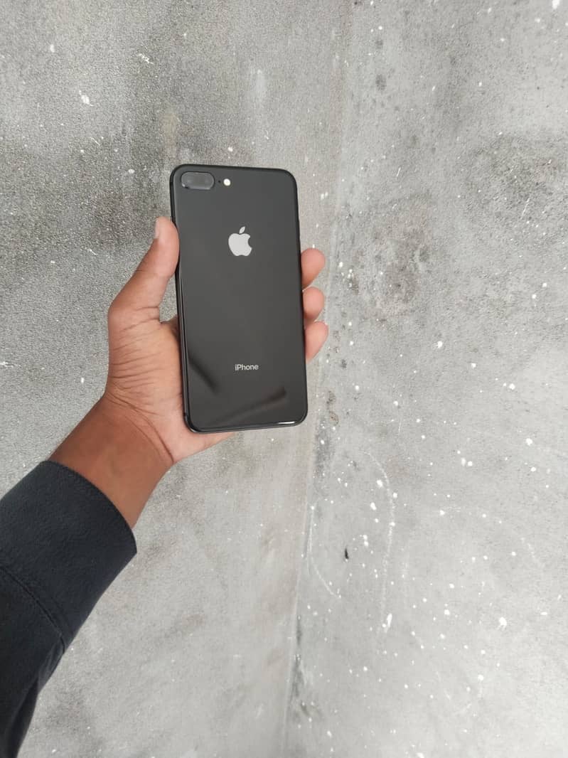 Apple iPhone 8 Plus 7