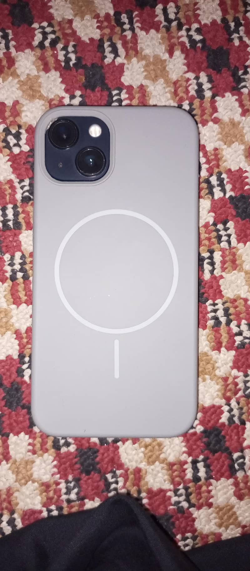 Apple iPhone 13 8